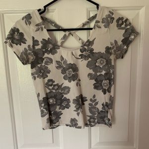 fitted crop top, cross back